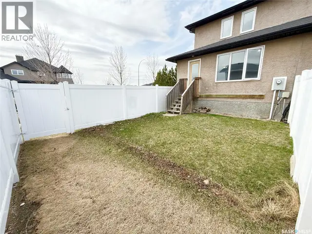602 Barber CRESCENT Weyburn, Saskatchewan in Condos for Sale in Regina - Image 13