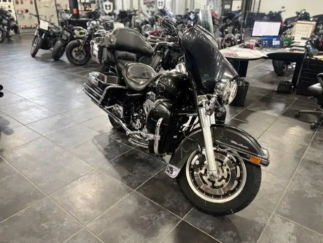 2008 Harley-Davidson Electra Glide Ultra Classic in Street, Cruisers & Choppers in Sudbury - Image 11