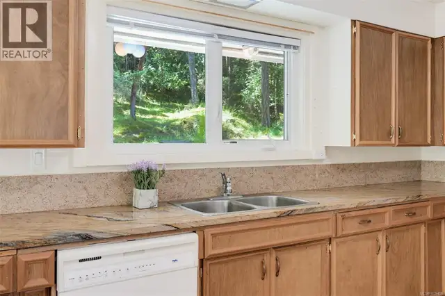 1495 Lands End Rd North Saanich, British Columbia in Houses for Sale in Victoria - Image 32