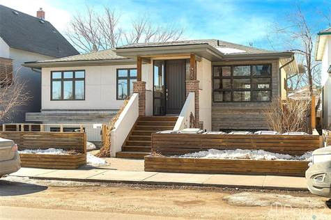 415 C AVENUE S in Houses for Sale in Saskatoon