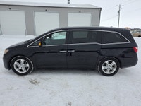 NEW ARRIVAL!!! NO ACCIDENTS!!! HEATED LEATHER!!! DVD!!! POWER SLIDING DOORS!! NAVIGATION!!! 2012 Hon... (image 5)