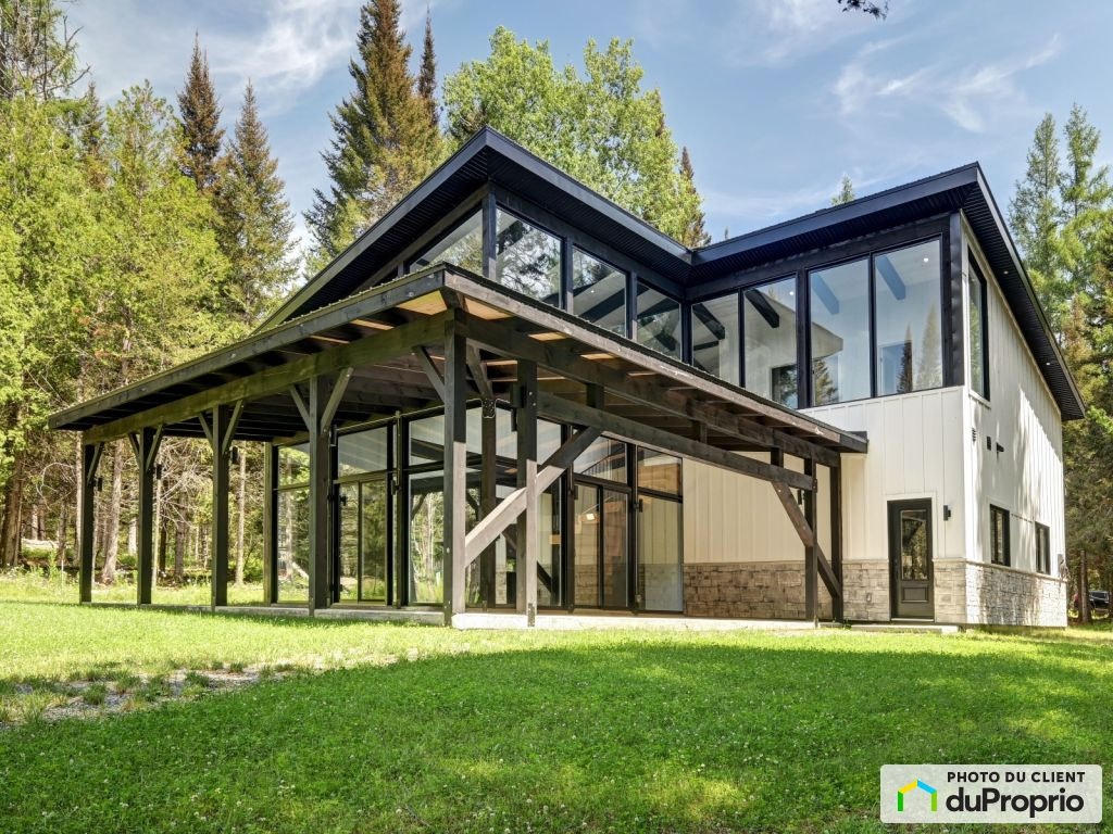 $1,145,000 - 2 Storey for sale in Rivière-Rouge (Ste-Véronique) — photo 1