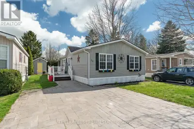 LAKE LIFESTYLE AWAITS! Why just visit the lake when you can live the lifestyle? At 29 Rowan Rd youre...
