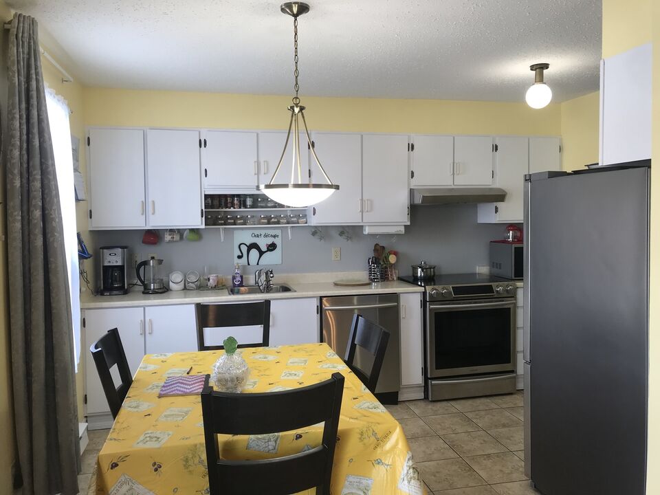 1227 Châteaubriand — photo 3
