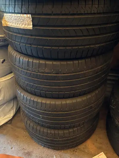 4 continental tires - good condition p235/50r17