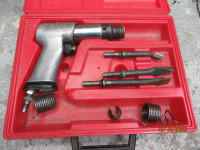 Snap -on air impact chisel / hammer