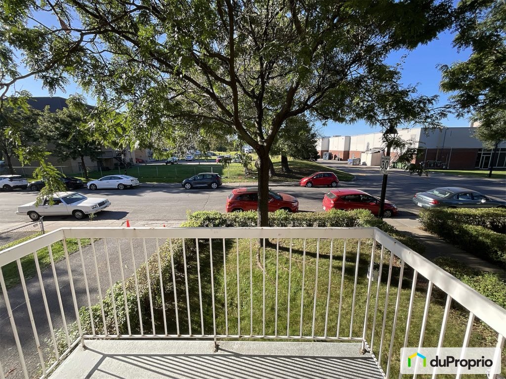 $245,000 - Condominium in Pointe-Aux-Trembles / East Montreal — photo 2