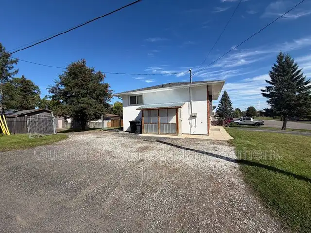 1 Bed 1 Bath lower unit in Current River - 390 Elliot Street in Long Term Rentals in Thunder Bay - Image 16