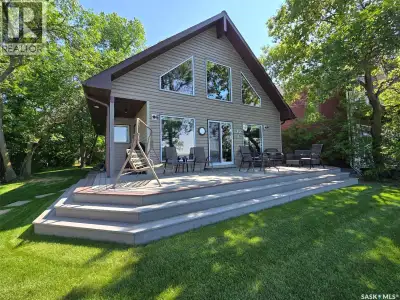 WAKE UP TO LAKEFRONT LIVING AT IT'S FINEST IN THIS BEAUTIFUL CROOKED LAKE HOME. Built in 2004 , this...