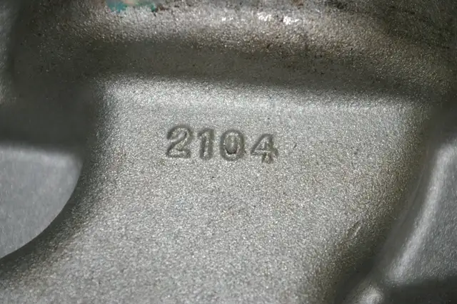 INTAKE MANIFOLD EDELBROCK PERFORMANCE SMALL BLOCK CHEVY in Auto Body Parts in Edmonton - Image 6