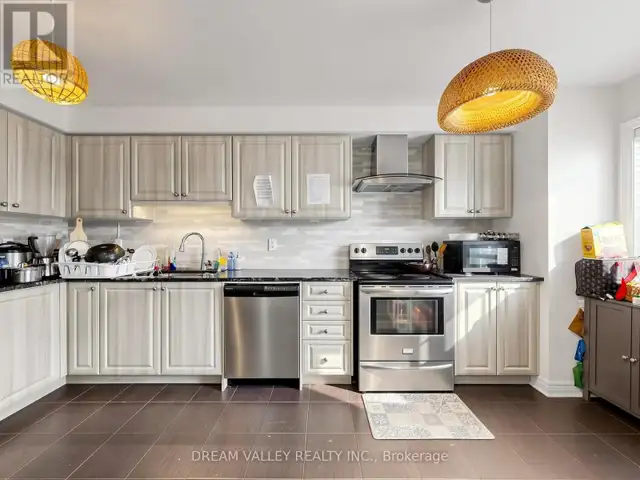 8 Zezel Way Toronto (Dorset Park), Ontario, photo 4 of 4