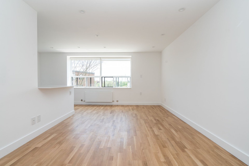 Renovated one bedroom, Eglinton and DVP - ID 198 4