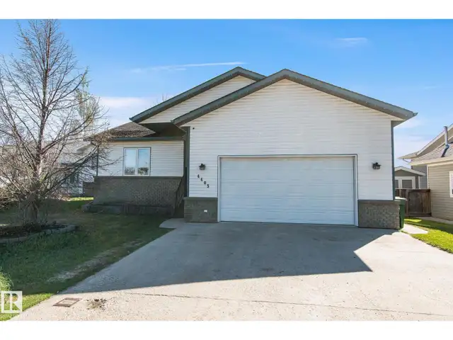 4403 39 ST Bonnyville Town, Alberta in Houses for Sale in Edmonton - Image 3