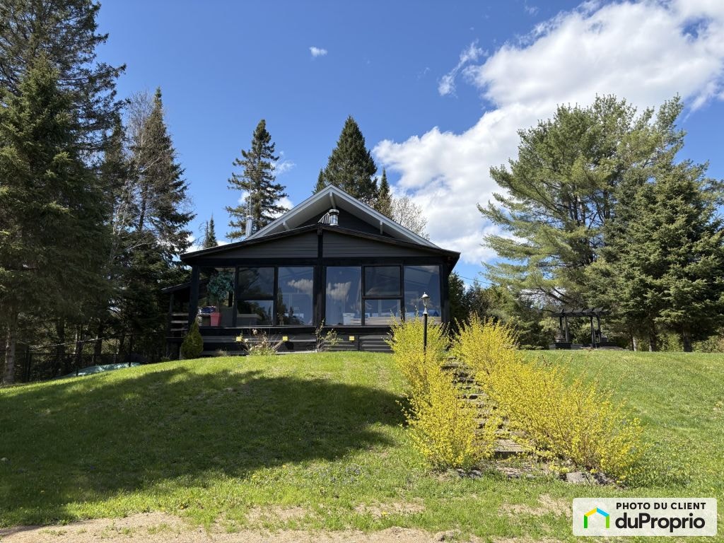$384,000 - 2 Storey for sale in Chertsey — photo 1