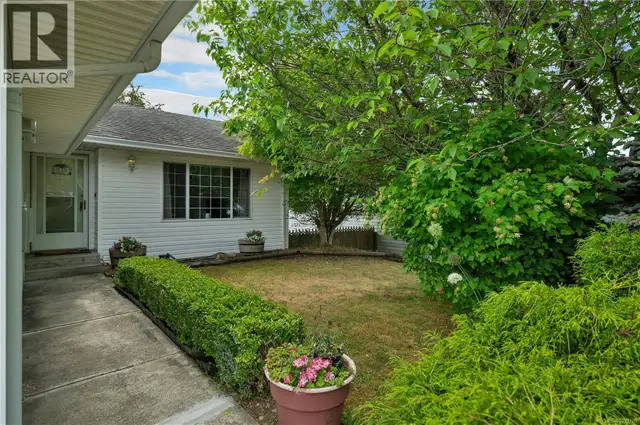 755 Kit Cres Campbell River, British Columbia in Houses for Sale in Campbell River - Image 4