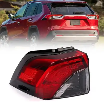 Vous cherchez des phares ou des feux arrière? Ne cherchez plus! Chez Direct Auto Parts, nous avons c...