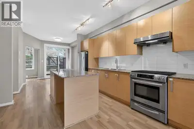Metrotown 3 Bed 3 Bath Townhouse for Rent FEATURING: - 3 Bed 3 bath - New Paint Throughout - In Unit...