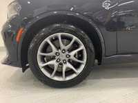 Check out this vehicle's pictures, features, options and specs, and let us know if you have any ques... (image 4)