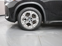 ONLY 25,000 KMS, BMW CERTIFIED! PANORAMIC MOONROOF, HEATED SEATS, HEATED STEERING WHEEL, NAVIGATION,... (image 4)