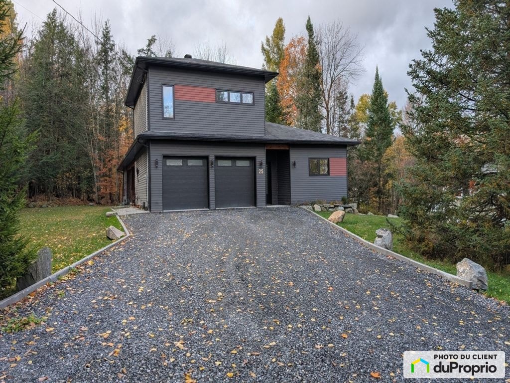 $899,000 - 1 1/2 Storey for sale in Lac-Brome (Knowlton) — photo 1