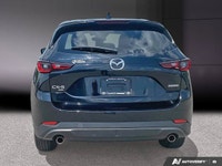 2022 Mazda CX-5 Le Mazda CX-5 GS 2022 est un VUS compact qui se distingue par son design élégant, so... (image 3)