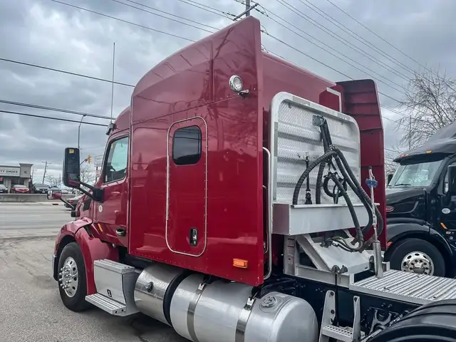 2018 PETERBILT 579 in Heavy Trucks in Mississauga / Peel Region - Image 10