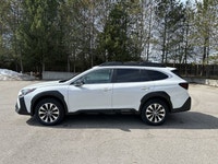// ACCIDENT FREE!! // Meet the 2023 Subaru Outback Limited AWD, a smart choice for Cayuga drivers wh... (image 9)