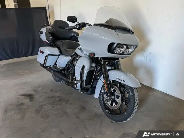 2024 Harley-Davidson FLTRK - Road Glide(TM) Limited in Sport Touring in Calgary - Image 3