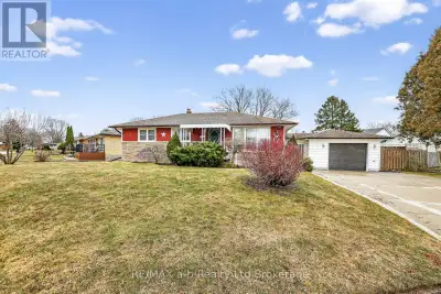 This an ideal home for first time buyers or empty nesters. There are many features to mention on the...