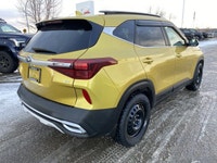 *Vehicle history form conveniently located in vehicle photos. AMVIC LICENSED DEALER ... Engine: Regu... (image 5)