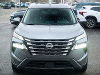 Exterior Highlights Exclusive blacked-out styling: dark chrome V-Motion grille, black mirror caps, b... (image 5)