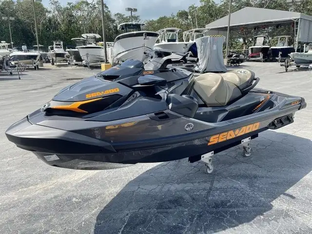 2022 SEADOO GTX 230 (FINANCING AVAILABLE) in Personal Watercraft in Strathcona County - Image 3