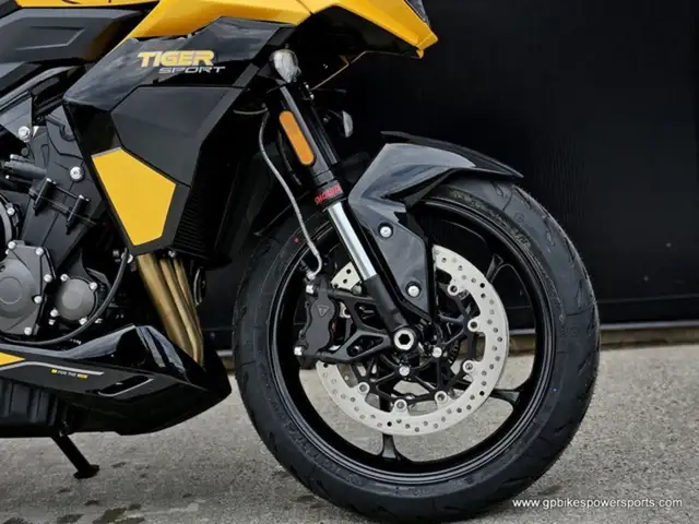 2026 Triumph Tiger Sport 800 Cosmic YellowSapphire Black in Street, Cruisers & Choppers in Oshawa / Durham Region - Image 12
