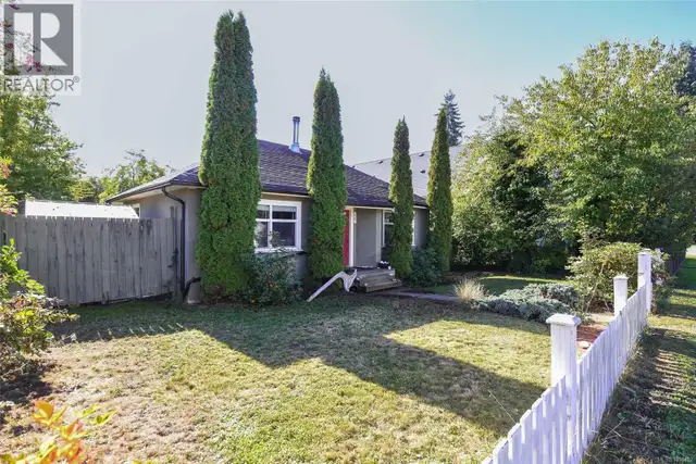 2767 Ulverston Ave Cumberland, British Columbia in Houses for Sale in Comox / Courtenay / Cumberland - Image 4
