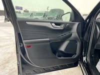 Welcome to Freedom Ford. Recent Arrival! AWD, 10-Way Power Driver's Seat, 3.47 Axle Ratio, 6 Speaker... (image 4)