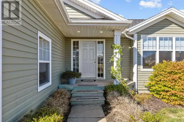 15 Picton Beete Crescent Stratford, Prince Edward Island in Houses for Sale in Charlottetown - Image 3