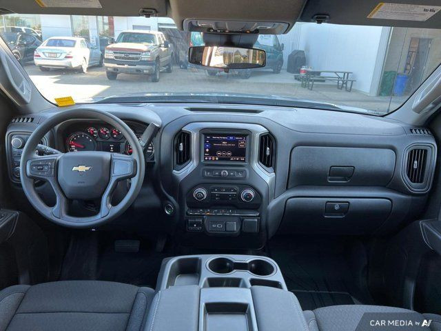2025 Chevrolet Silverado 1500 Custom 4WD Crew Cab in Cars & Trucks in Strathcona County - Image 4