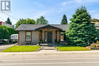 Charming one level rancher in a prime Enderby location, offering convenient walkability. This deligh...