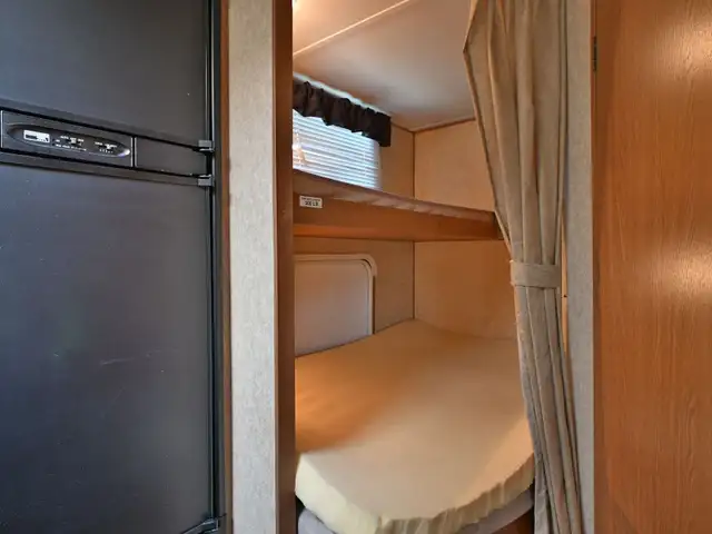 2010 Lite 28GGS in Travel Trailers & Campers in St. Albert - Image 15