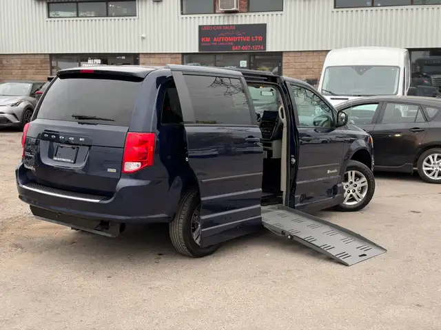 2013 Dodge Grand Caravan BraunAbility wheelchair conversion 