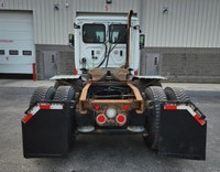 Ryder Stock ID: 280660 Transmission Type/Speed: MANUAL 18 Engine: DIESEL DD16 GHG'17 500/1800 Horse... (image 6)
