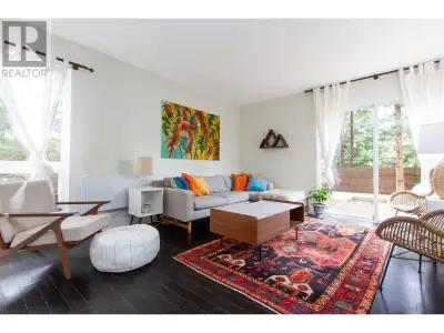 Fantastic value in Garibaldi Highlands! This non-strata half duplex, located on a corner lot at the...