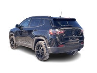 2022 Jeep Compass Altitude I4 4D Sport Utility 4WD 9-Speed Automatic Diamond Black Crystal Pearlcoat... (image 7)