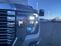 Take a look at this FULLY-LOADED Denali 3500 Heavy-Duty DURAMAX Diesel.... With every option includi... (image 9)