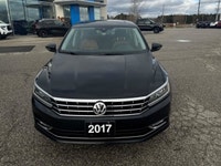 One Owner Trade In, Leather, Moonroof, Navigation, Heated Front & Rear Seats, Remote Start, Clean Ca... (image 1)