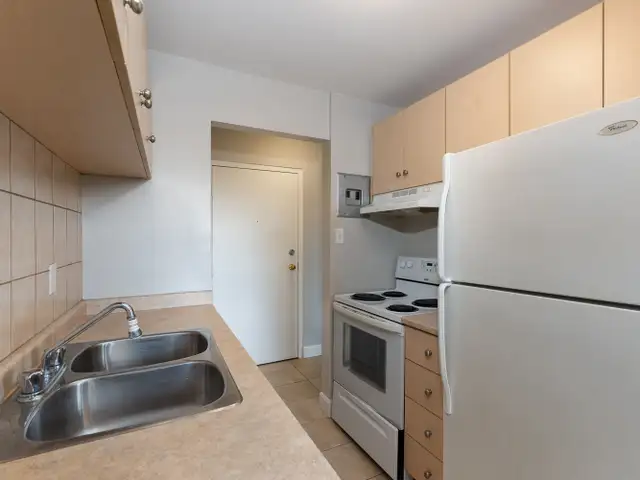 Tillsonburg Studio Apartment for Rent: in Long Term Rentals in Norfolk County - Image 13