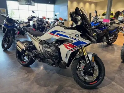 The first 2026 R1300RS Performance available at Peak Powersports London! This bike is very nicely op...