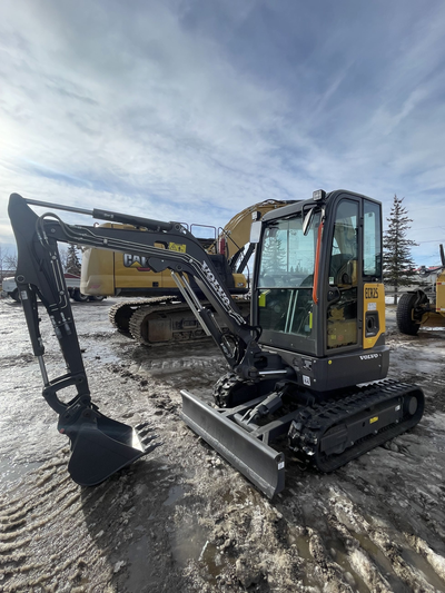 New Volvo Mini Hoe - ECR25D - Fully Electric. Q/C & 2 Bkts Aux Hyds OEM Factory Warranty New is $130...