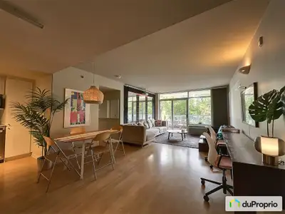 Entrez dans ce lumineux et spacieux condo de 2 chambres situé dans le charmant secteur du Vieux-Aylm...