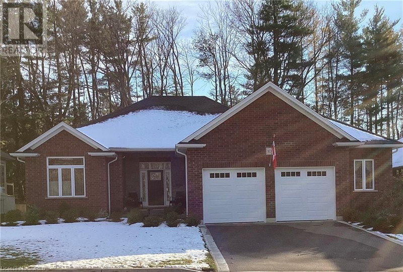 10 LYNNDALE Road Simcoe, Ontario Houses for Sale Norfolk County